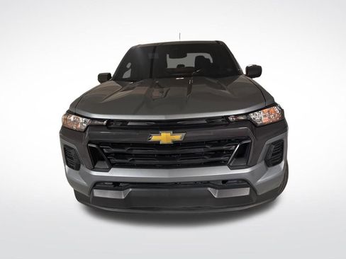 Used 2024 Chevrolet Colorado LT image 3