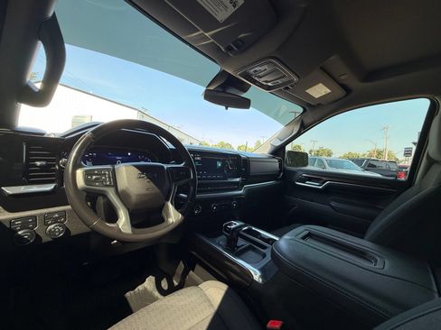 Used 2022 Chevrolet Silverado 1500 RST AWD/4WD image 25