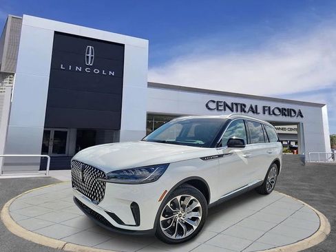 Used 2025 Lincoln Aviator 2WD image 28