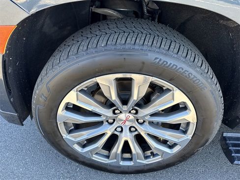 Used 2021 GMC Yukon XL Denali w/ Denali Ultimate Package image 15