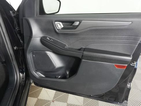 Certified 2025 Ford Escape Active AWD/4WD image 28