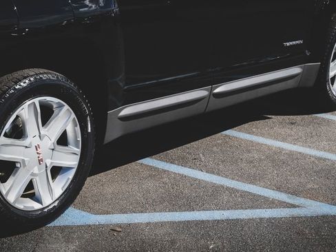 Used 2011 GMC Terrain SLE FWD image 11