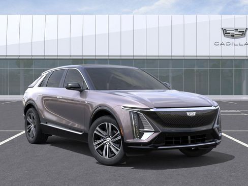 New 2025 Cadillac Lyriq Luxury AWD/4WD image 7