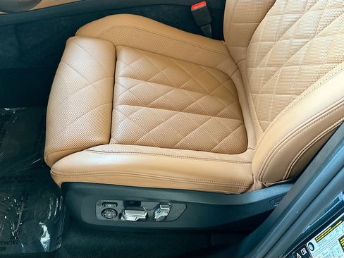 Certified 2025 BMW X7 xDrive40i w/ Premium Package AWD/4WD image 20
