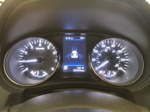 Used 2020 Nissan Rogue S w/ Special Edition Package FWD image 23