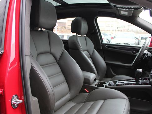 Used 2023 Porsche Macan S image 27