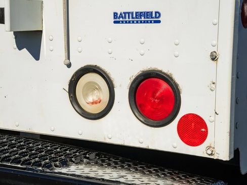 Used 2009 Chevrolet Express 3500 image 7