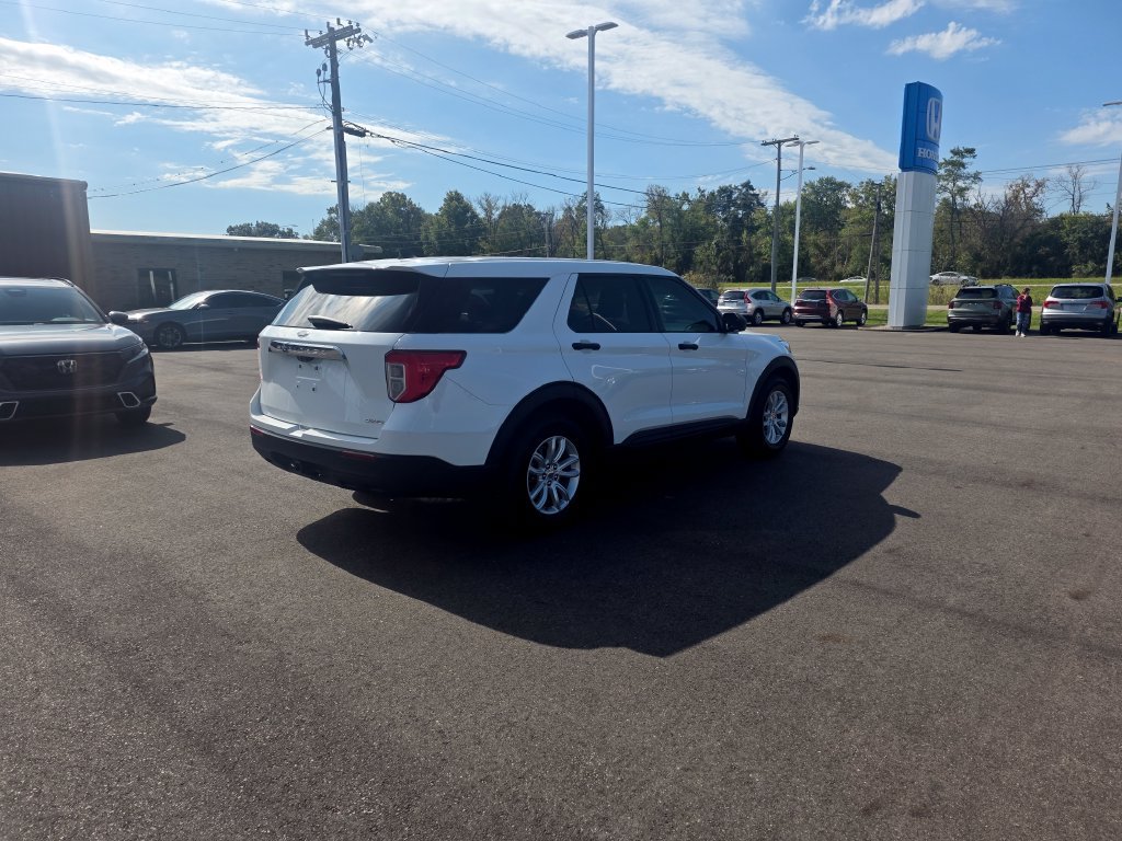 Used 2021 Ford Explorer 4WD w/ Class III Trailer Tow Package image 3