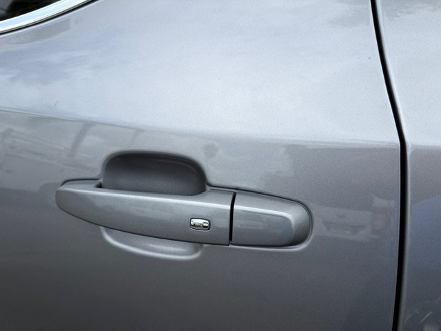 Used 2023 GMC Acadia SLT AWD/4WD image 45