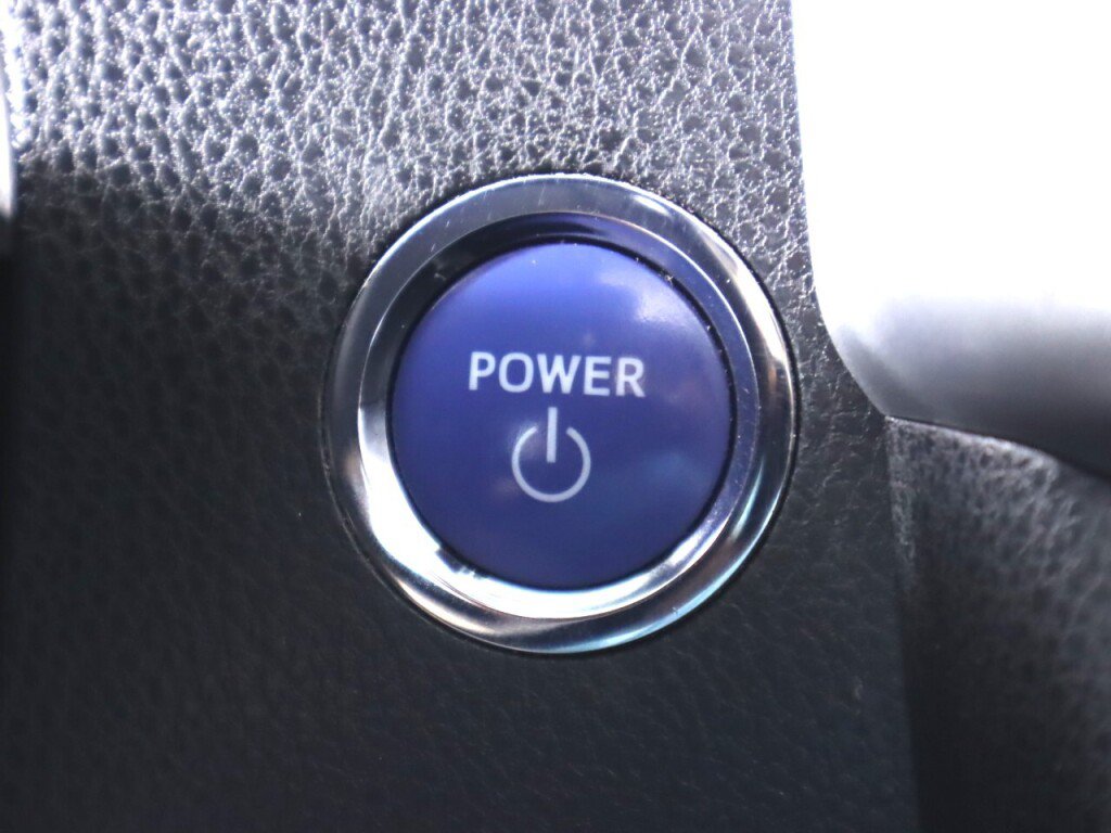 Used 2017 Toyota Highlander XLE AWD/4WD image 22