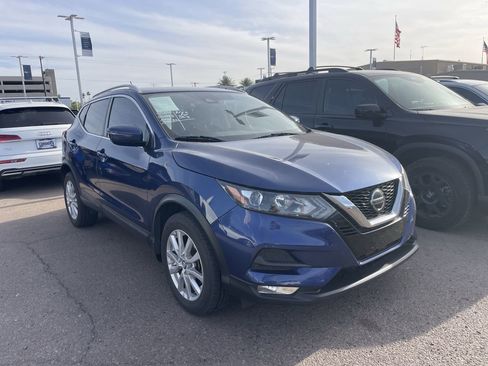 Used 2021 Nissan Rogue Sport SV FWD image 1