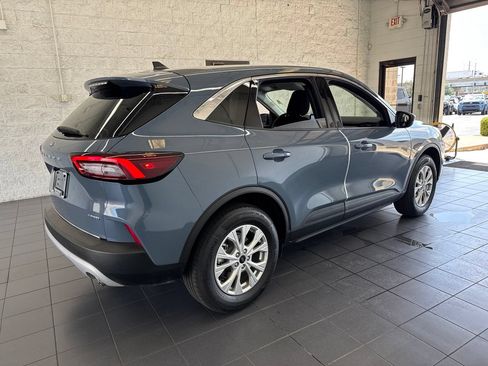 Used 2024 Ford Escape Active AWD/4WD image 8