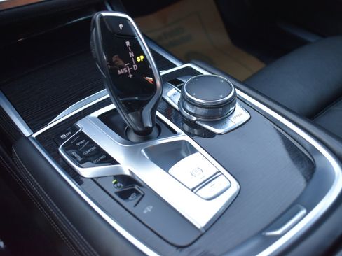 Used 2016 BMW 750i xDrive 4dr Sdn 750i xDrive AWD image 36