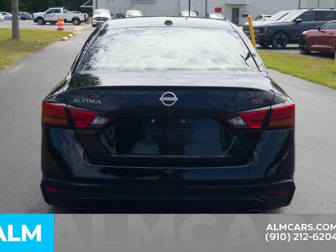 Used 2024 Nissan Altima 2.5 SR FWD image 7