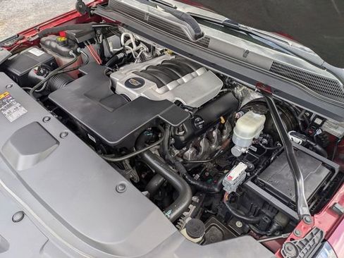 Used 2018 Cadillac Escalade Luxury image 36