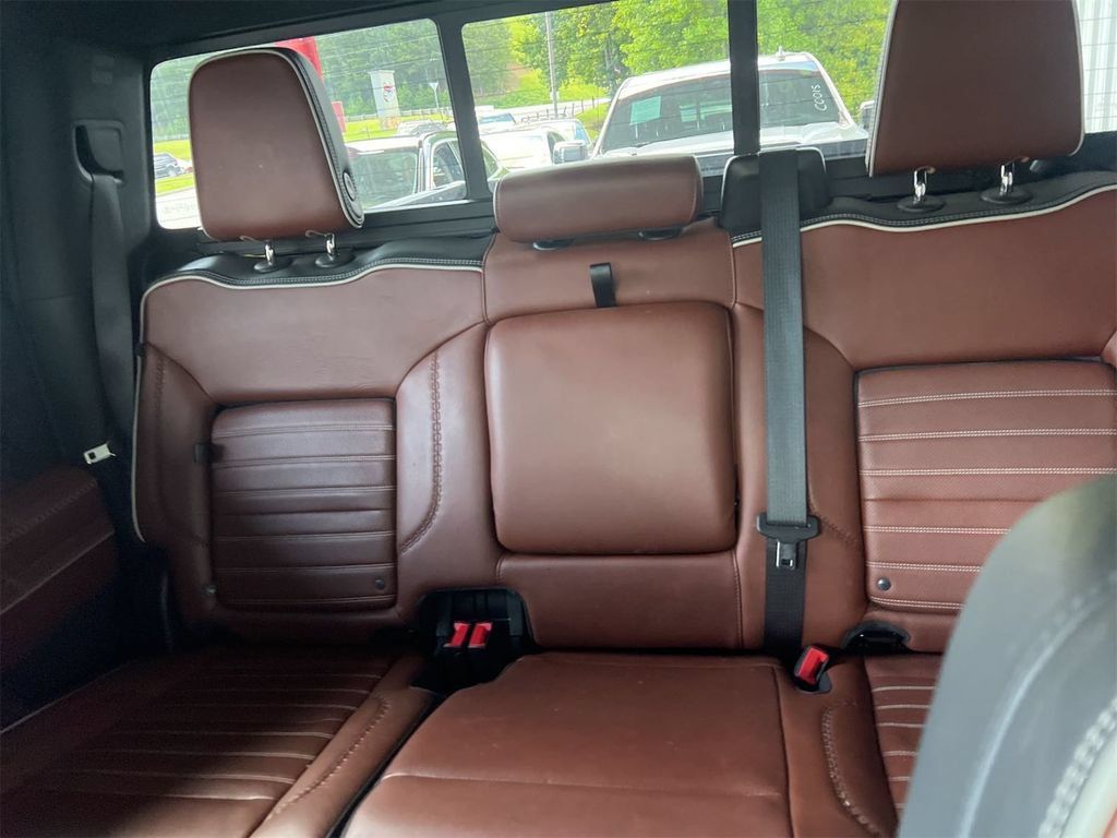 Used 2023 GMC Sierra 1500 Denali Ultimate AWD/4WD image 1
