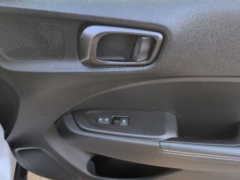 Used 2023 Hyundai Venue Limited w/ Cargo Package image 19