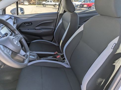 Used 2025 Nissan Versa S w/ Trunk Package image 22