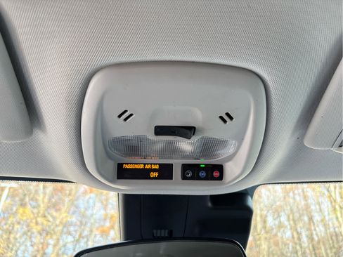 Used 2024 Chevrolet Trax LT w/ Driver Confidence Package image 27