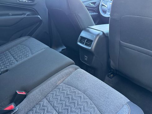Used 2023 Chevrolet Equinox LT image 29