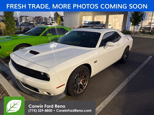 Used 2015 Dodge Challenger SRT w/ Technology Group RWD image 3