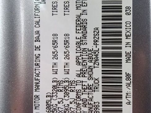 Used 2025 Toyota Tacoma TRD Sport image 34