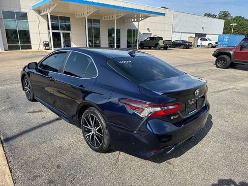 Used 2021 Toyota Camry SE FWD image 7