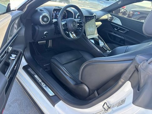 Used 2022 Mercedes-Benz SL 63 AMG 4MATIC image 9