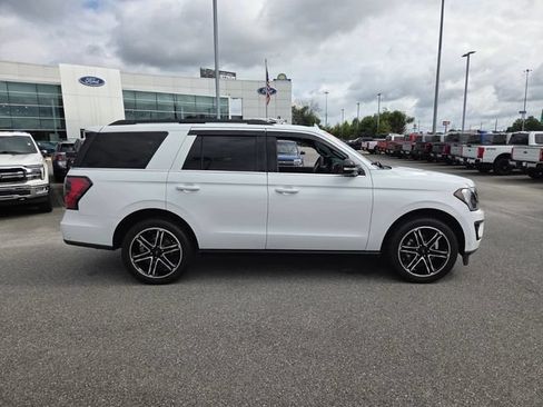 Used 2021 Ford Expedition Limited RWD image 15