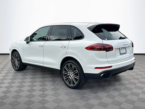 Used 2017 Porsche Cayenne Platinum Edition image 5