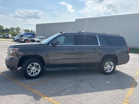 Used 2015 Chevrolet Suburban LT image 2