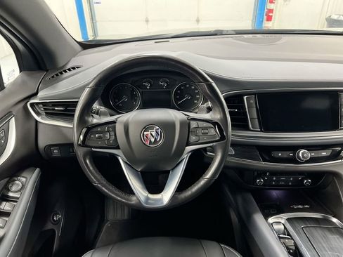 Used 2023 Buick Enclave Essence FWD image 11
