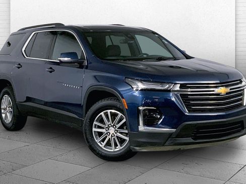 Used 2023 Chevrolet Traverse LT FWD image 1