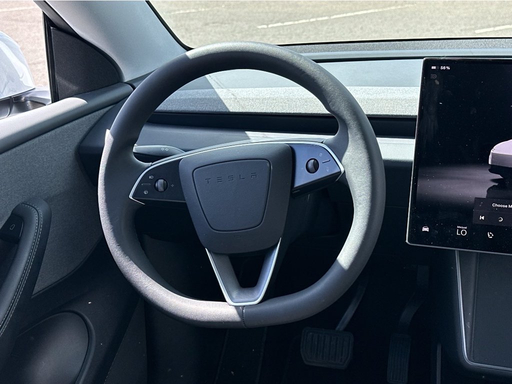 Used 2026 Tesla Model Y Long Range AWD/4WD image 17