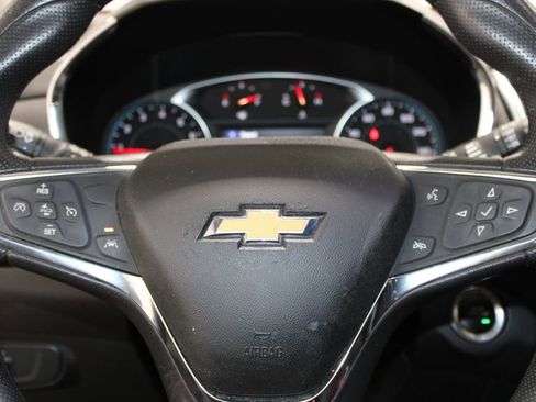 Used 2021 Chevrolet Equinox LT AWD/4WD image 13