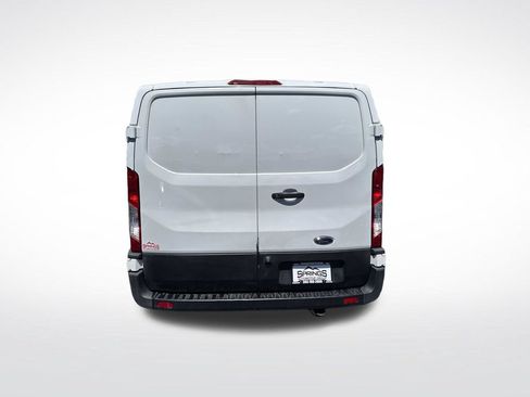 Used 2020 Ford Transit 150 Low Roof RWD image 4