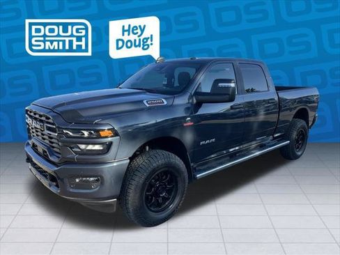 Certified 2025 RAM 2500 Big Horn AWD/4WD image 1