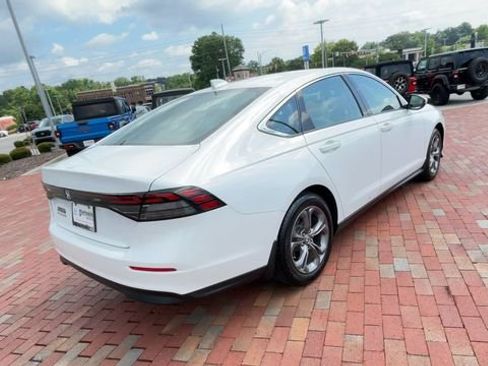 Certified 2024 Honda Accord EX image 9