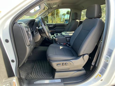 Used 2022 Chevrolet Silverado 3500 LT w/ Convenience Package image 26