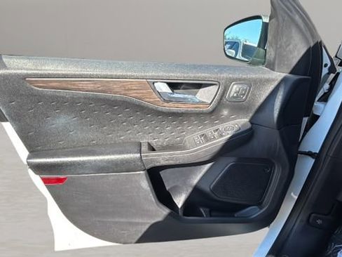 Used 2020 Ford Escape Titanium w/ Titanium Premium Package 2.0 image 16