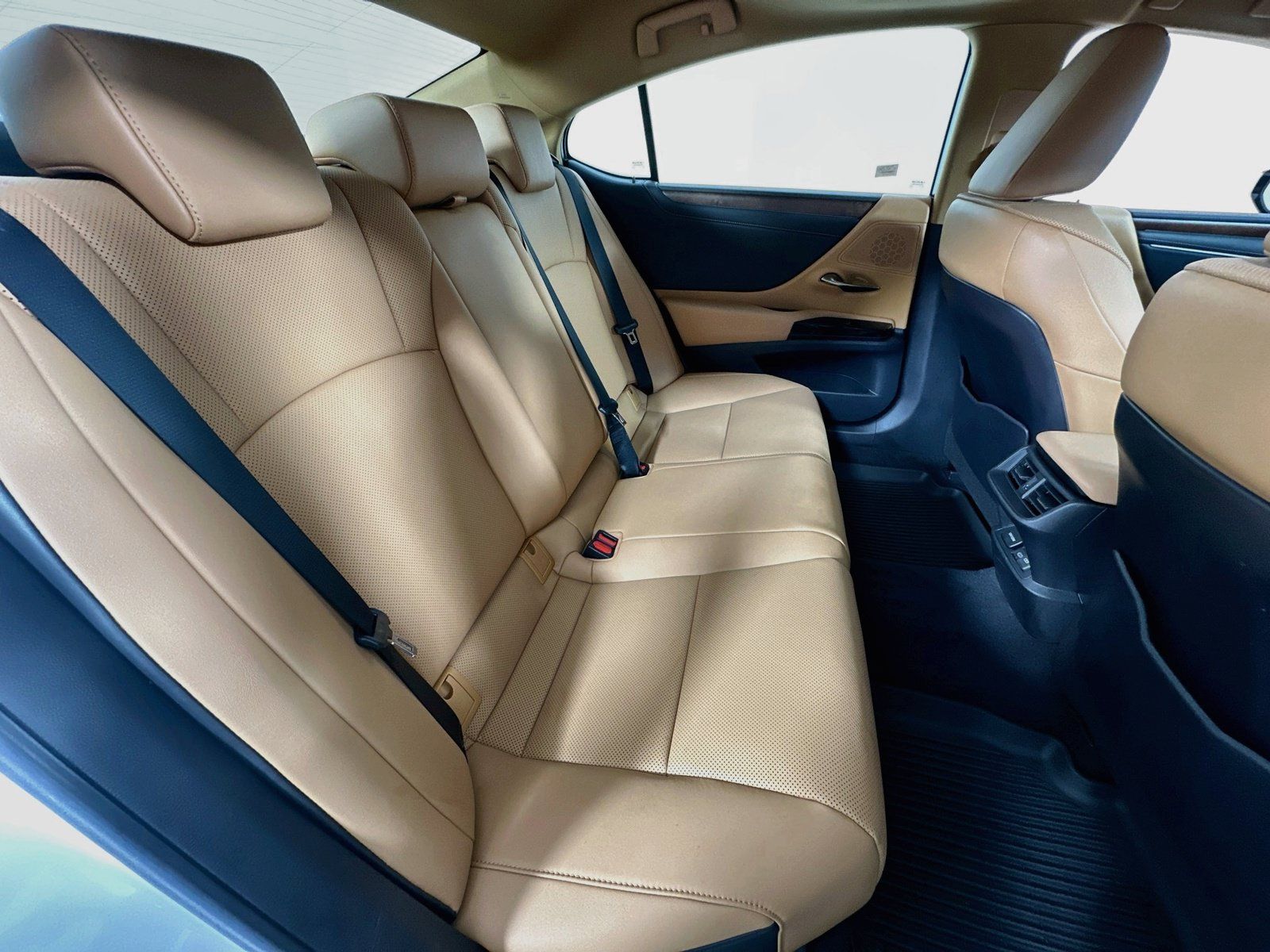Used 2023 Lexus ES 350 w/ Premium Package FWD image 26