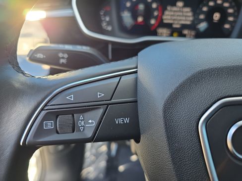 Used 2023 Audi Q3 2.0T Premium w/ Black Optic Package image 17