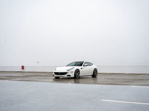 Used 2014 Ferrari FF image 6