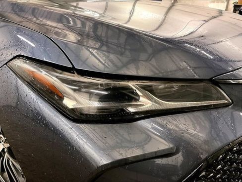 Used 2019 Toyota Avalon Touring w/ Advanced Safety Package FWD image 27