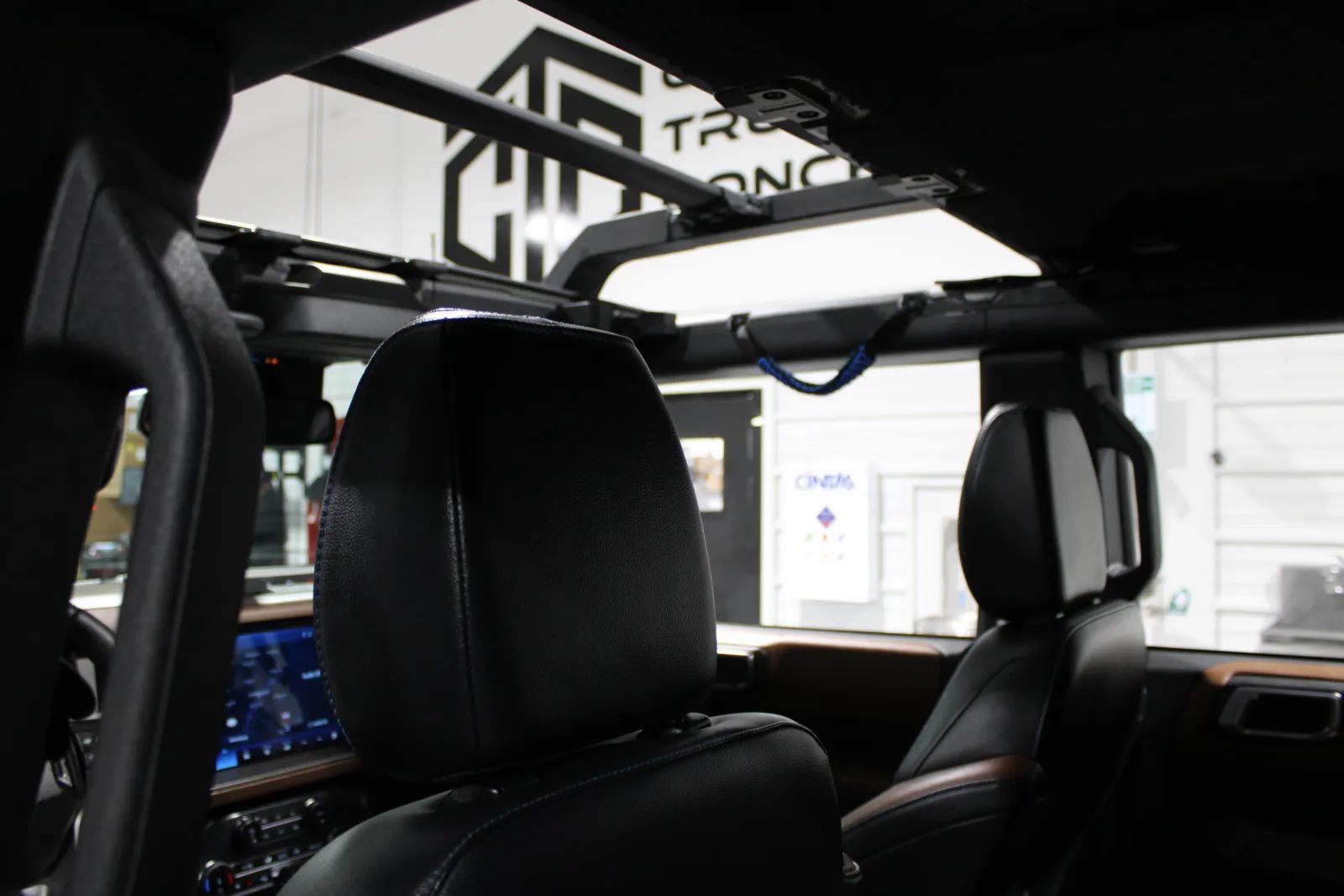 Used 2022 Ford Bronco Outer Banks AWD/4WD image 34