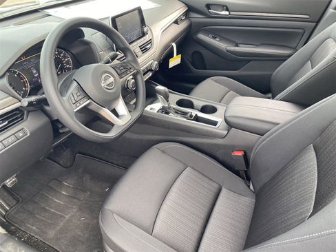 New 2025 Nissan Altima 2.5 SV image 19
