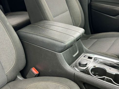 Used 2019 Chevrolet Traverse LT FWD image 43