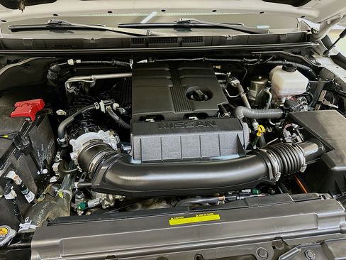 Used 2025 Nissan Frontier SV AWD/4WD image 33