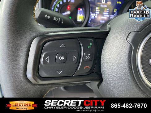 Used 2024 Jeep Wrangler Unlimited w/ Convenience Group AWD/4WD image 15