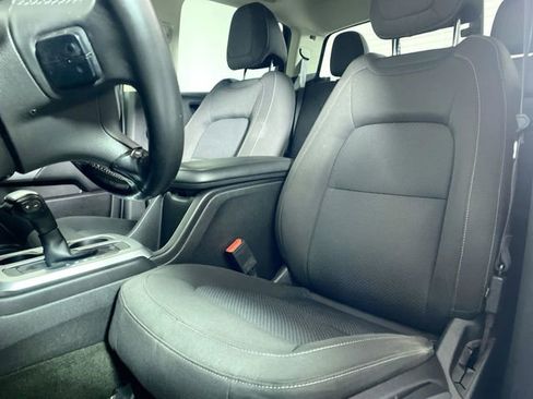 Used 2018 Chevrolet Colorado LT w/ LT Convenience Package image 19